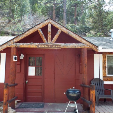 Classic Log Cabin near Rocky Mountain National Park and near Skiing, Lyons  – Updated 2024 Prices